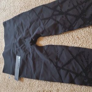 Mono B Leggings Size Small